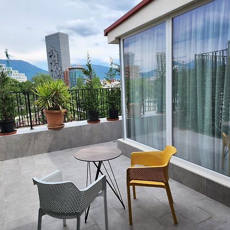 Penthouse With A City View Tirana Esterno foto