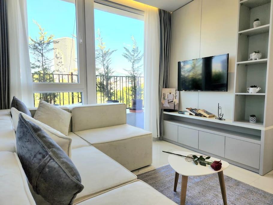 Penthouse With A City View Tirana Esterno foto