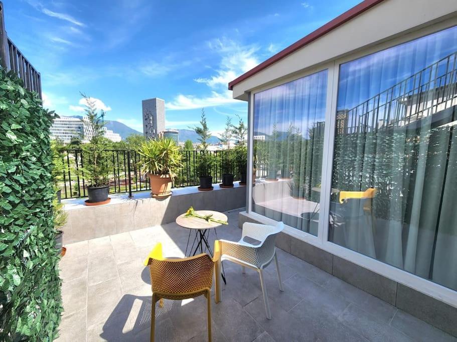 Penthouse With A City View Tirana Esterno foto
